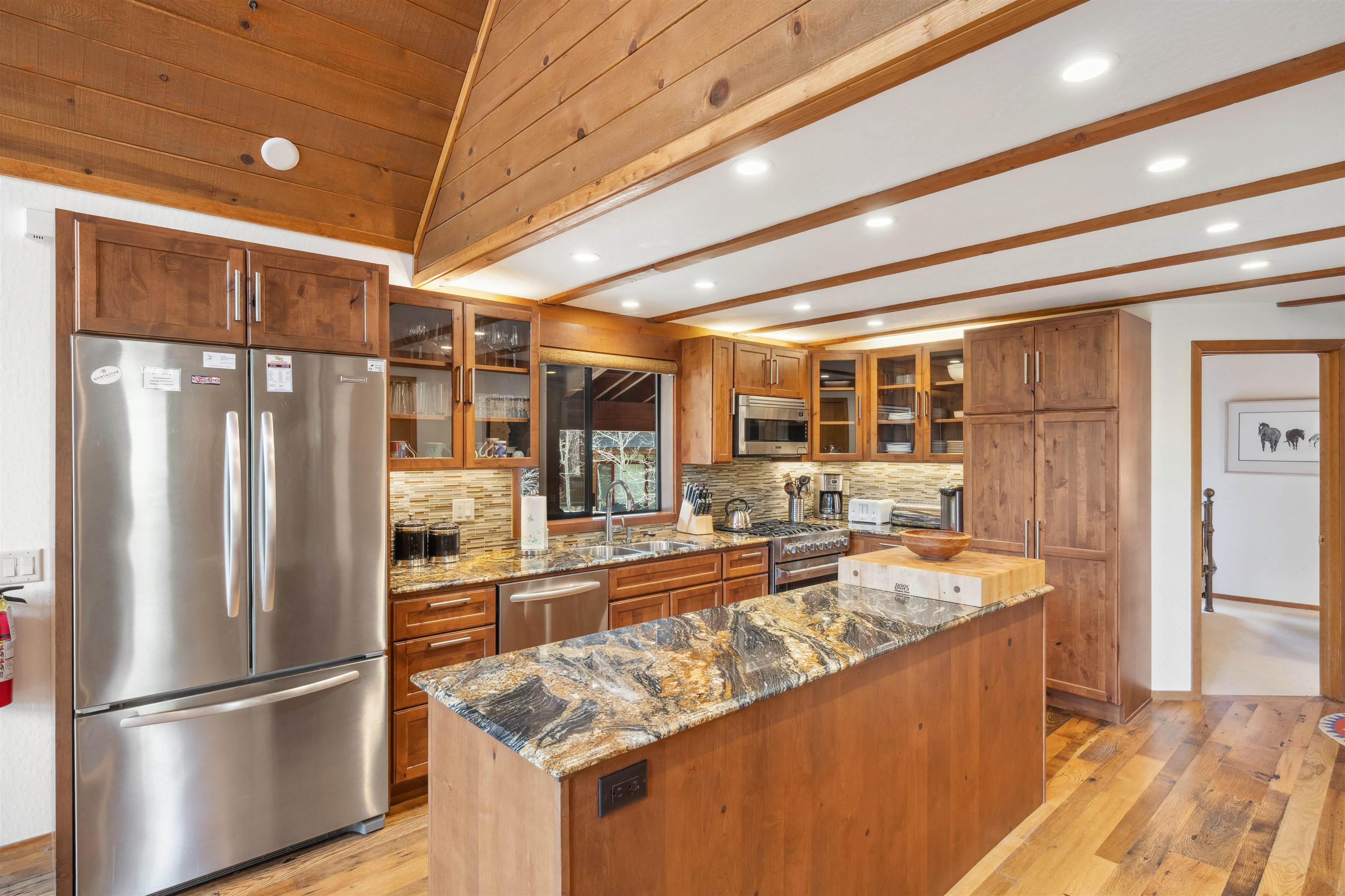 137 Basque Drive Truckee, CA 96161 - Photo 12 of 28 Gallery Image 12