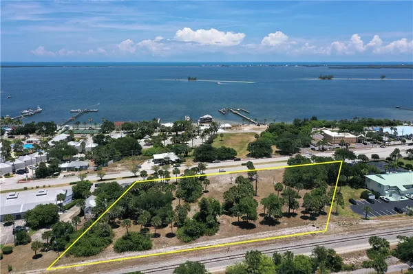$1,100,000 | 1531 Highway 1, Sebastian, FL 32958