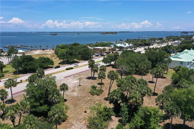 $1,300,000 | 1531 Highway 1, Sebastian, FL 32958