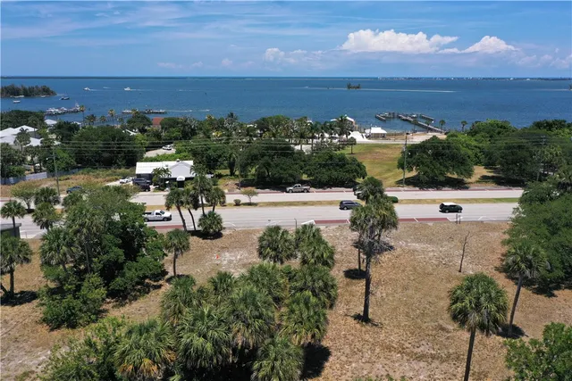 $1,300,000 | 1531 Highway 1, Sebastian, FL 32958