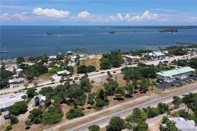 $1,300,000 | 1531 Highway 1, Sebastian, FL 32958