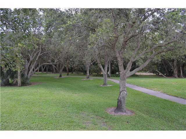 321 Olivewood Place, Unit O121 Boca Raton, FL 33431 - Photo 13 of 13 BICYCLE/JOGGING PATH