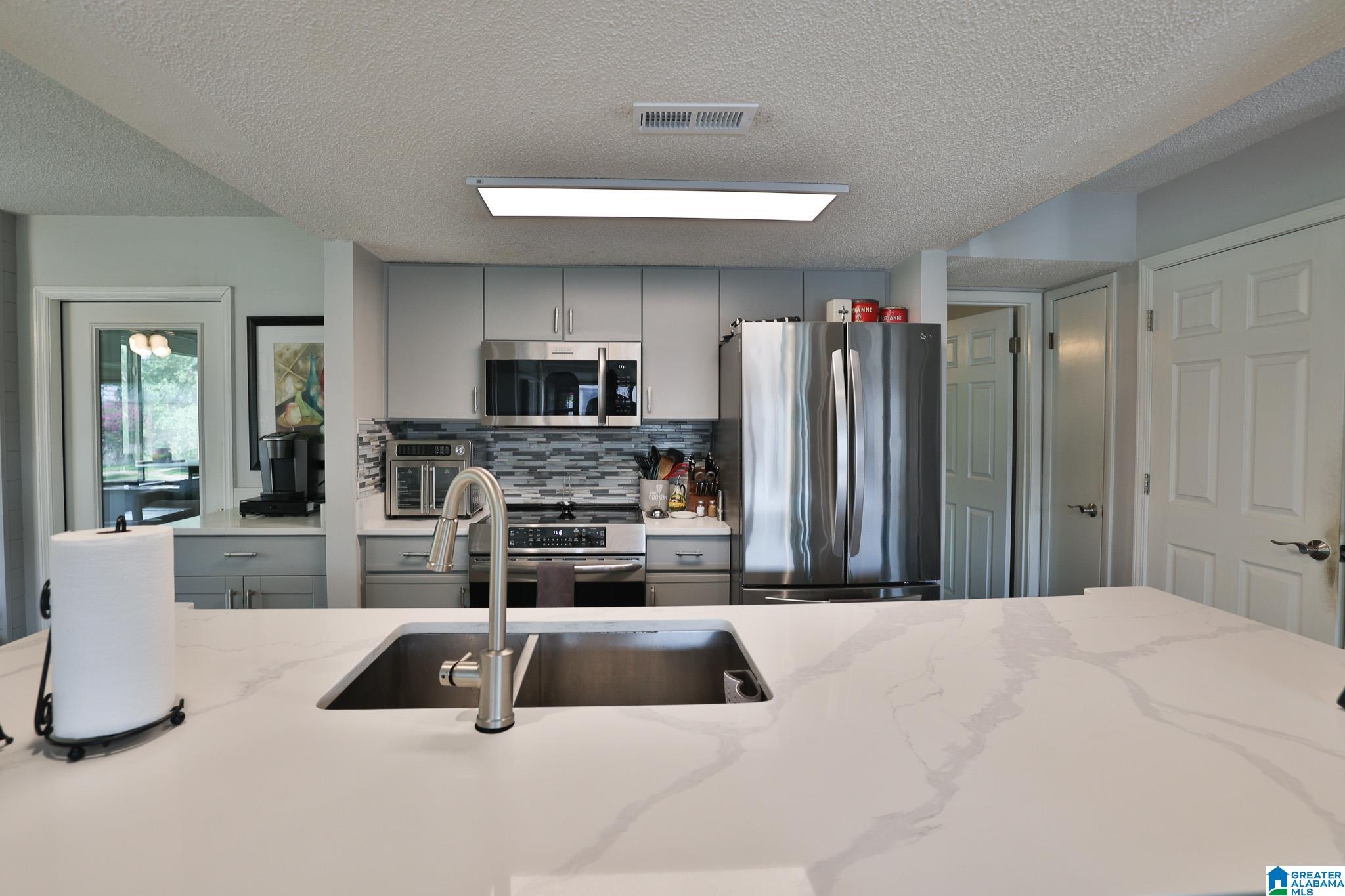 402 Paradise Isle, Unit 402 Riverside, AL 35135 - Photo 8 of 51