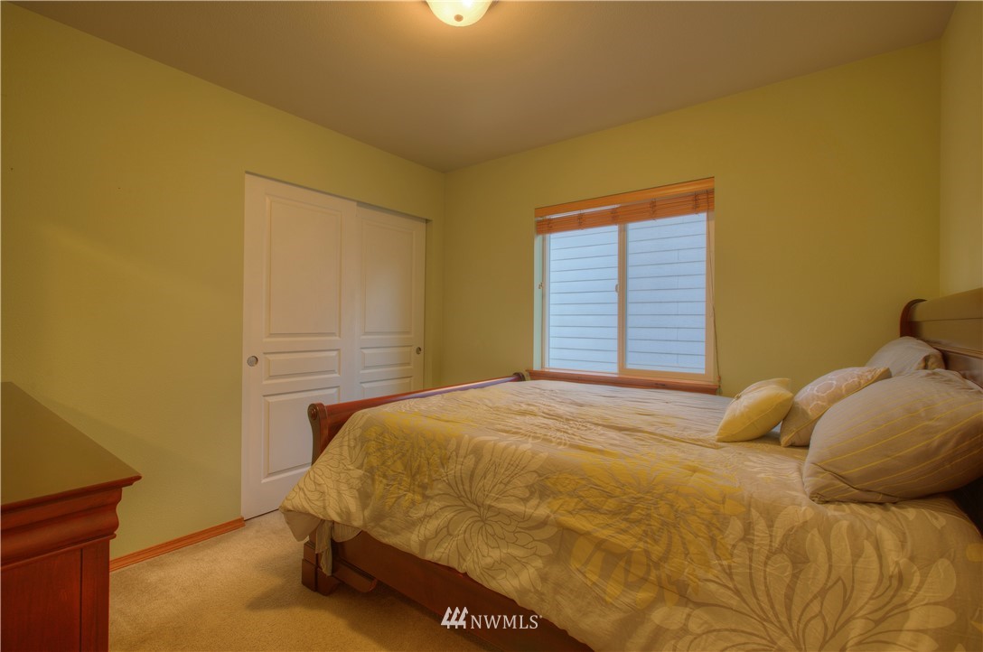 18943 117 Lane Southeast Renton, WA 98058 - Photo 11 of 21 Gallery Image 11
