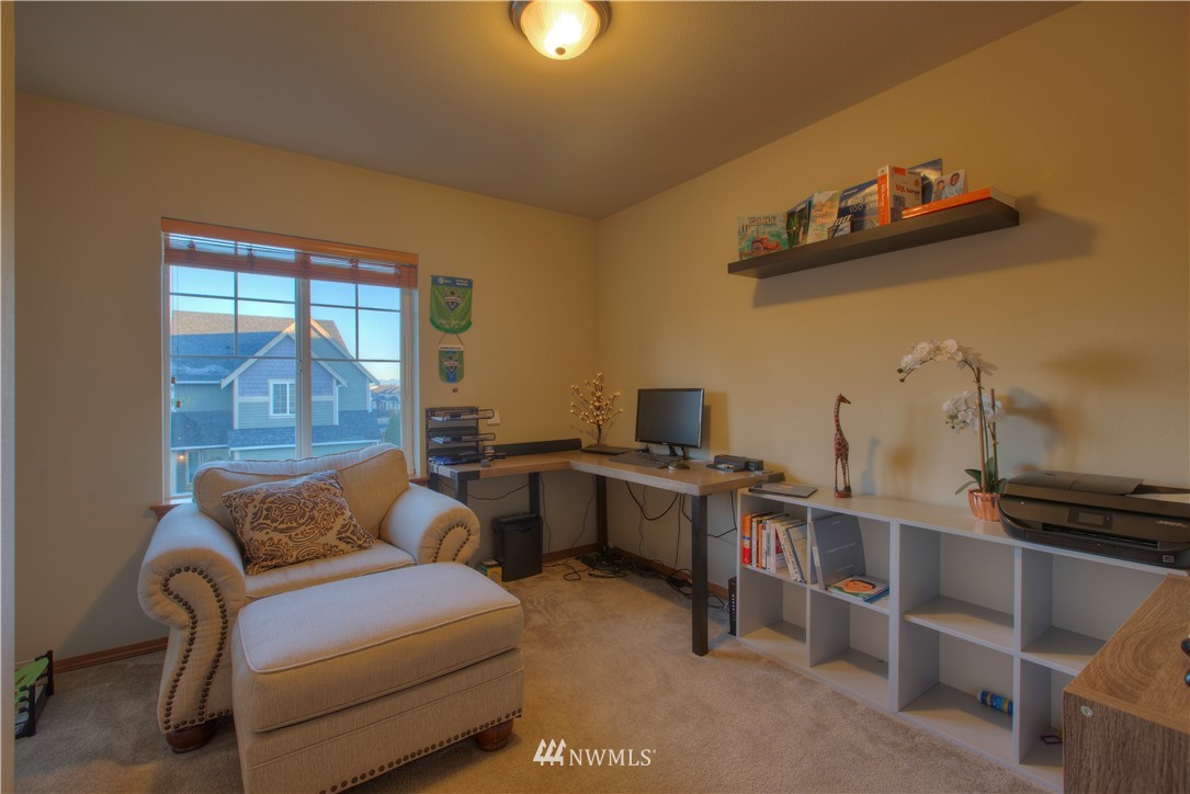 18943 117 Lane Southeast Renton, WA 98058 - Photo 12 of 21 Gallery Image 12