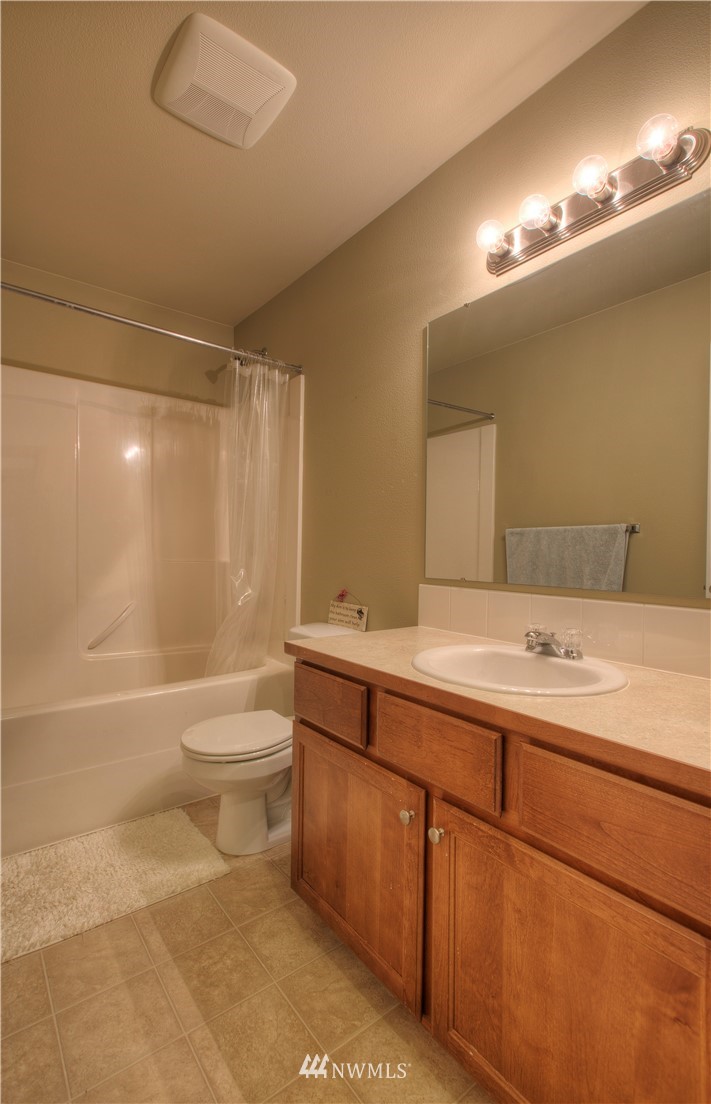 18943 117 Lane Southeast Renton, WA 98058 - Photo 14 of 21 Gallery Image 14