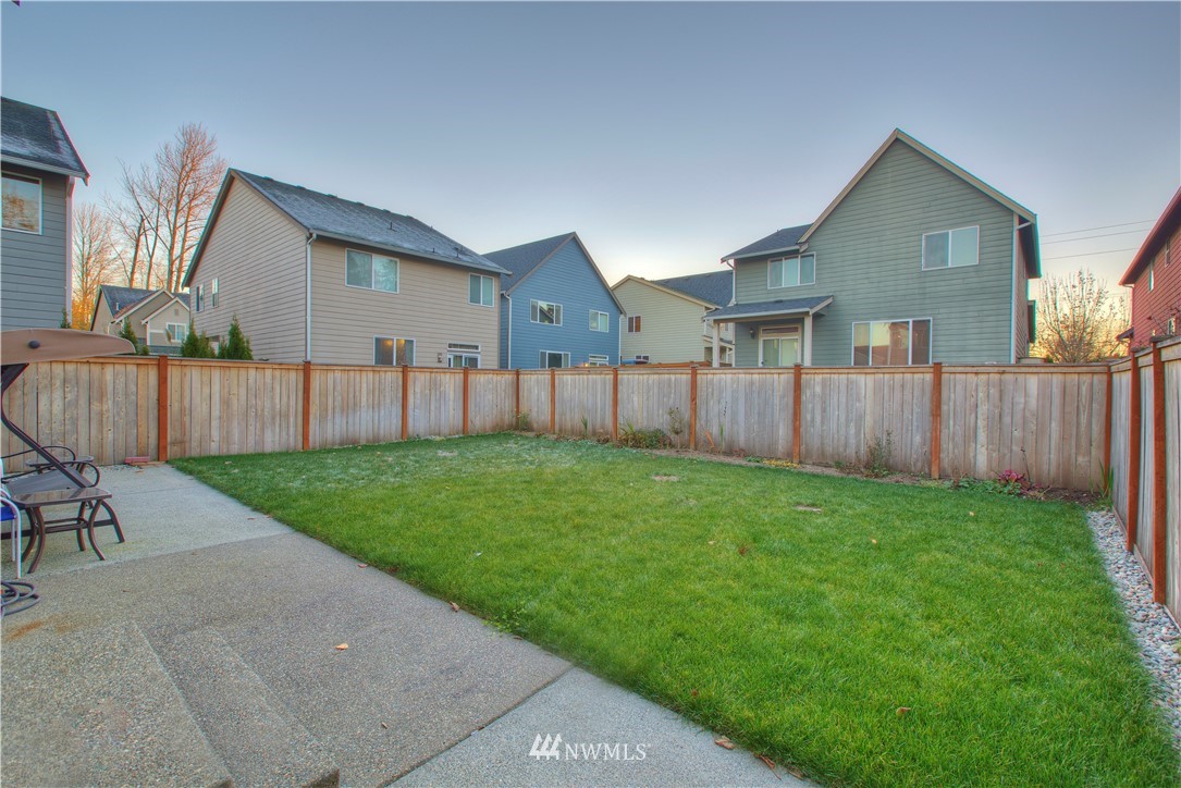 18943 117 Lane Southeast Renton, WA 98058 - Photo 18 of 21 Gallery Image 18
