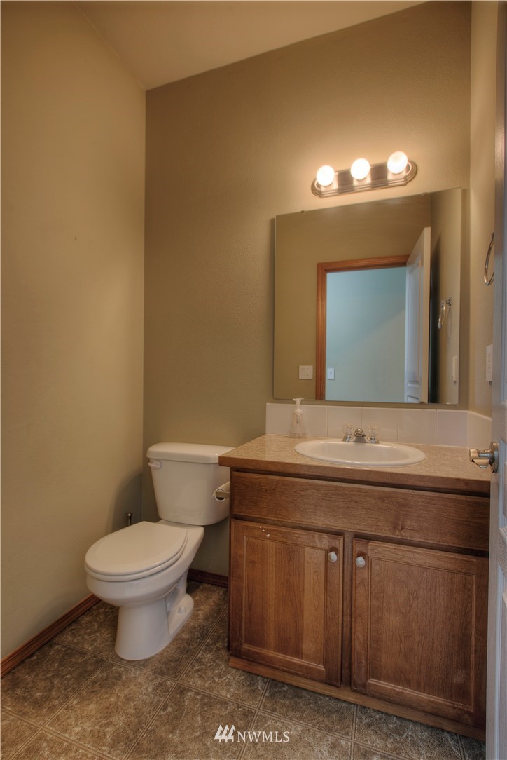 18943 117 Lane Southeast Renton, WA 98058 - Photo 10 of 21 Gallery Image 10