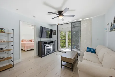 $209,500 | 3138 Via Poinciana, Unit 306, Lake Worth, FL 33467