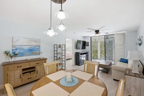 $209,500 | 3138 Via Poinciana, Unit 306, Lake Worth, FL 33467
