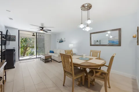 $209,500 | 3138 Via Poinciana, Unit 306, Lake Worth, FL 33467