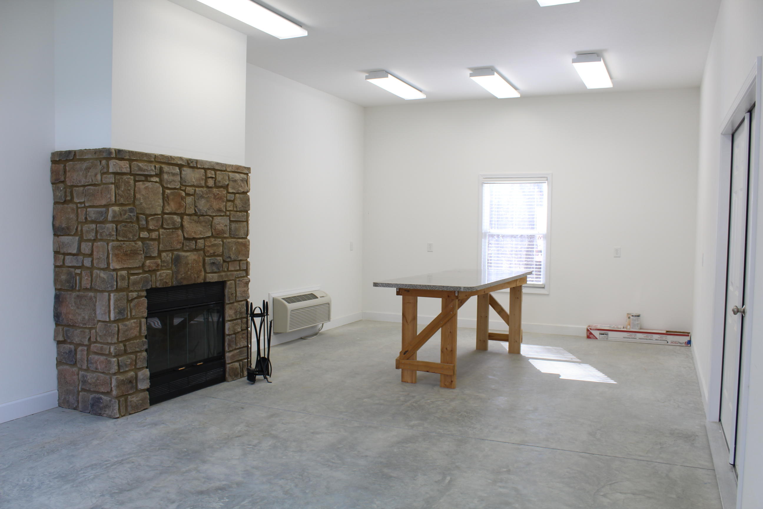 911 Goosepond Road Monterey, TN 38574 - Photo 21 of 25 Workshop/Bonus room w/wall HVAC