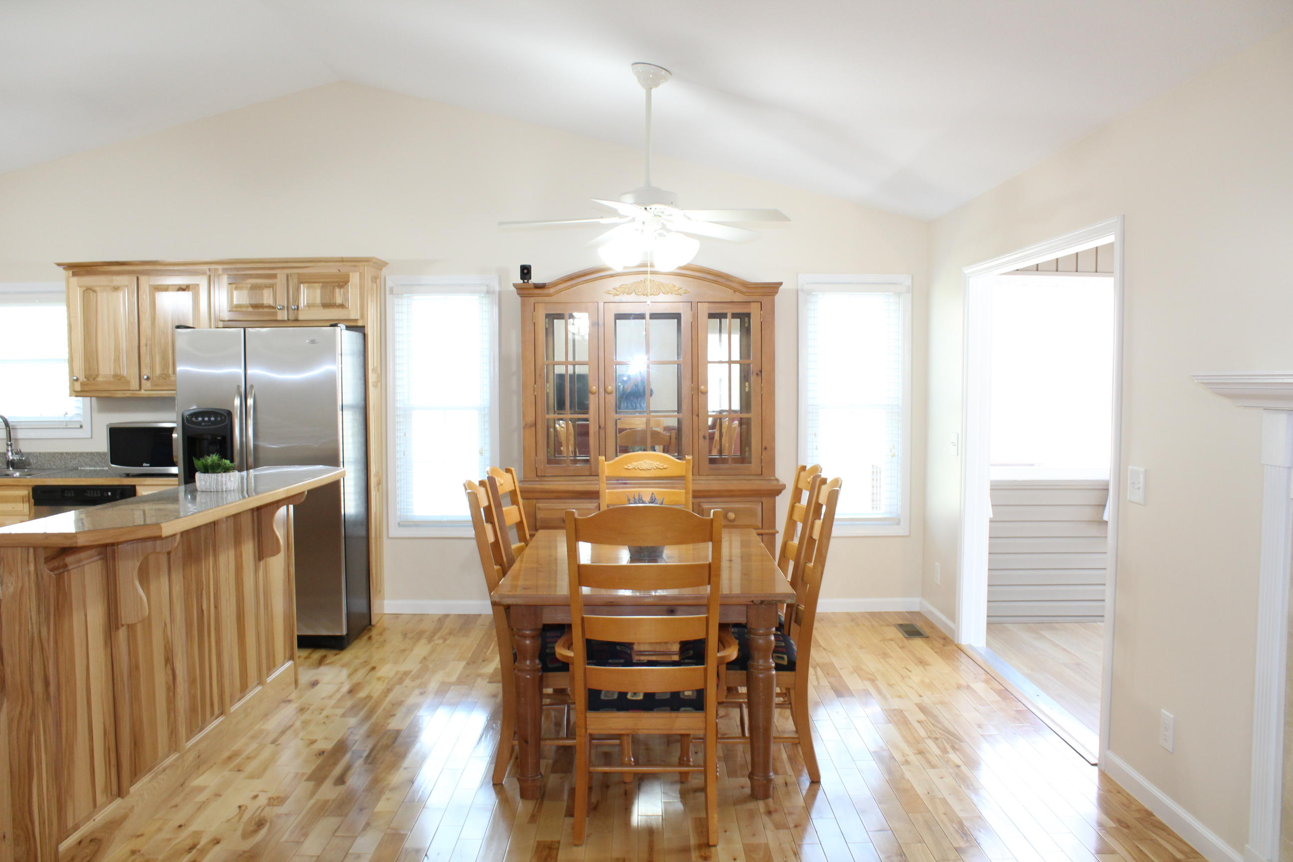 911 Goosepond Road Monterey, TN 38574 - Photo 5 of 25 Dining area