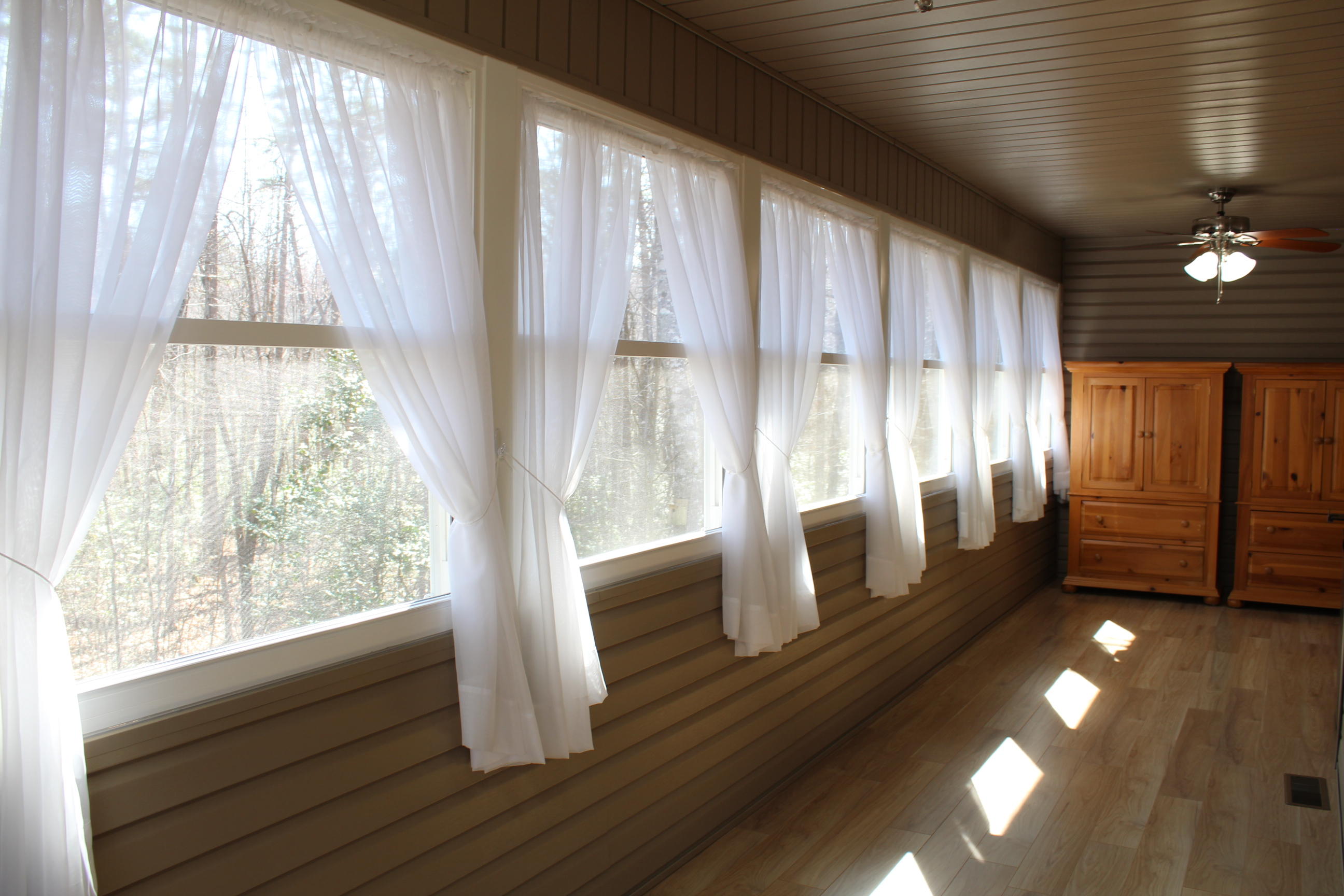 911 Goosepond Road Monterey, TN 38574 - Photo 10 of 25 Sunroom