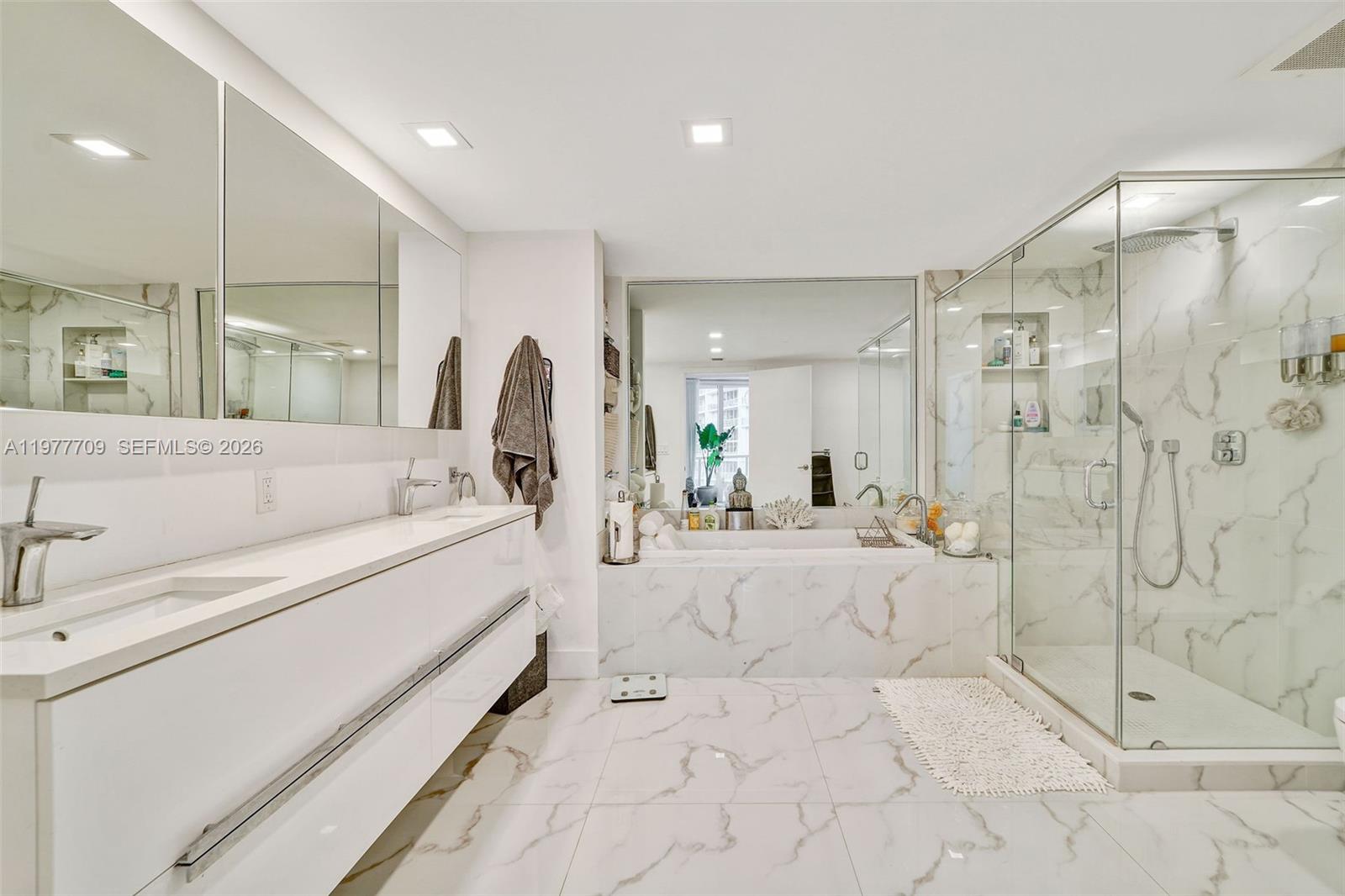 495 Brickell Avenue, Unit 2804 Miami, FL 33131 - Photo 21 of 38