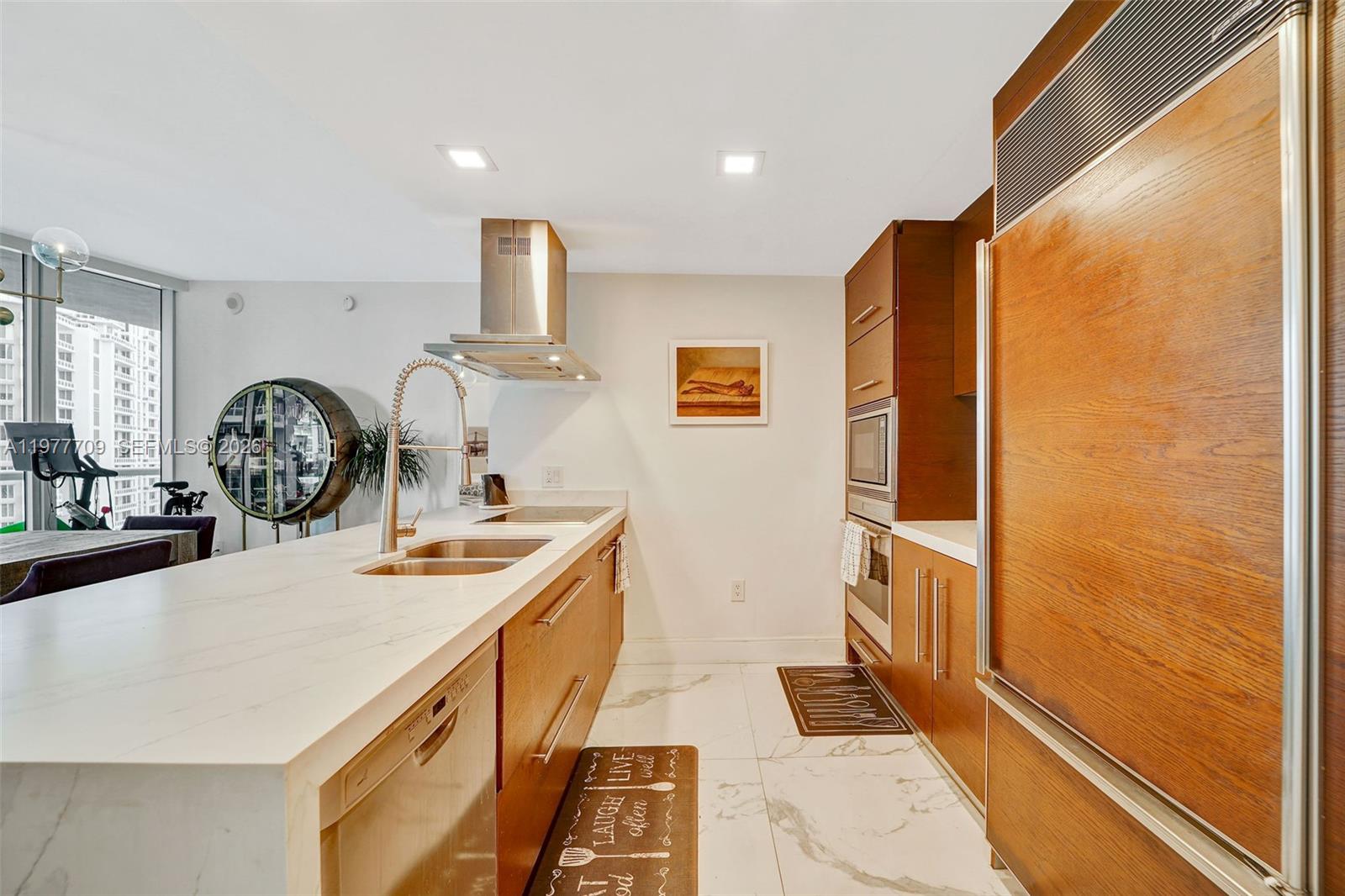 495 Brickell Avenue, Unit 2804 Miami, FL 33131 - Photo 4 of 38