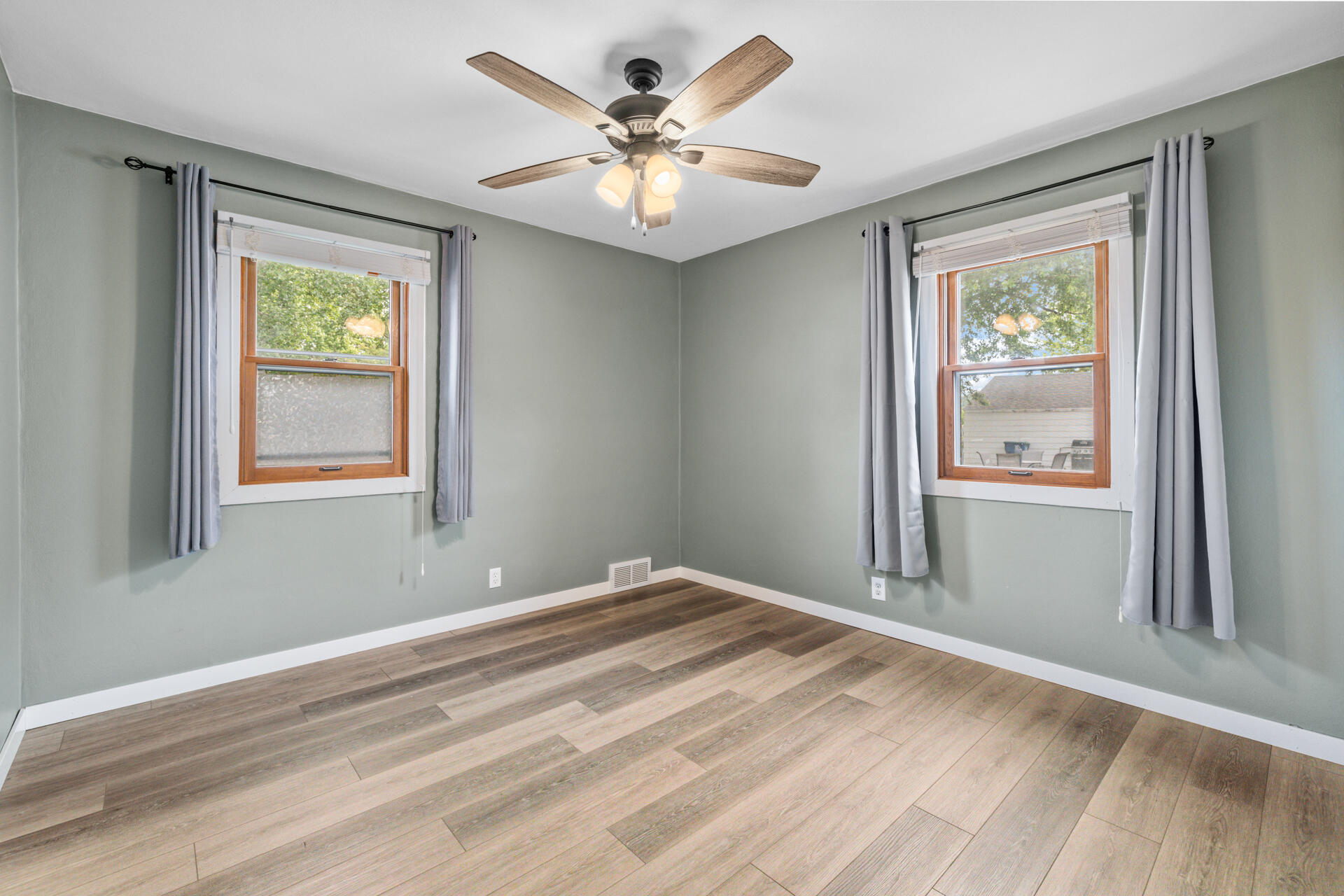 218 East Washington Street Slinger, WI 53086 - Photo 28 of 28 17-Interior_218 E Washington ST