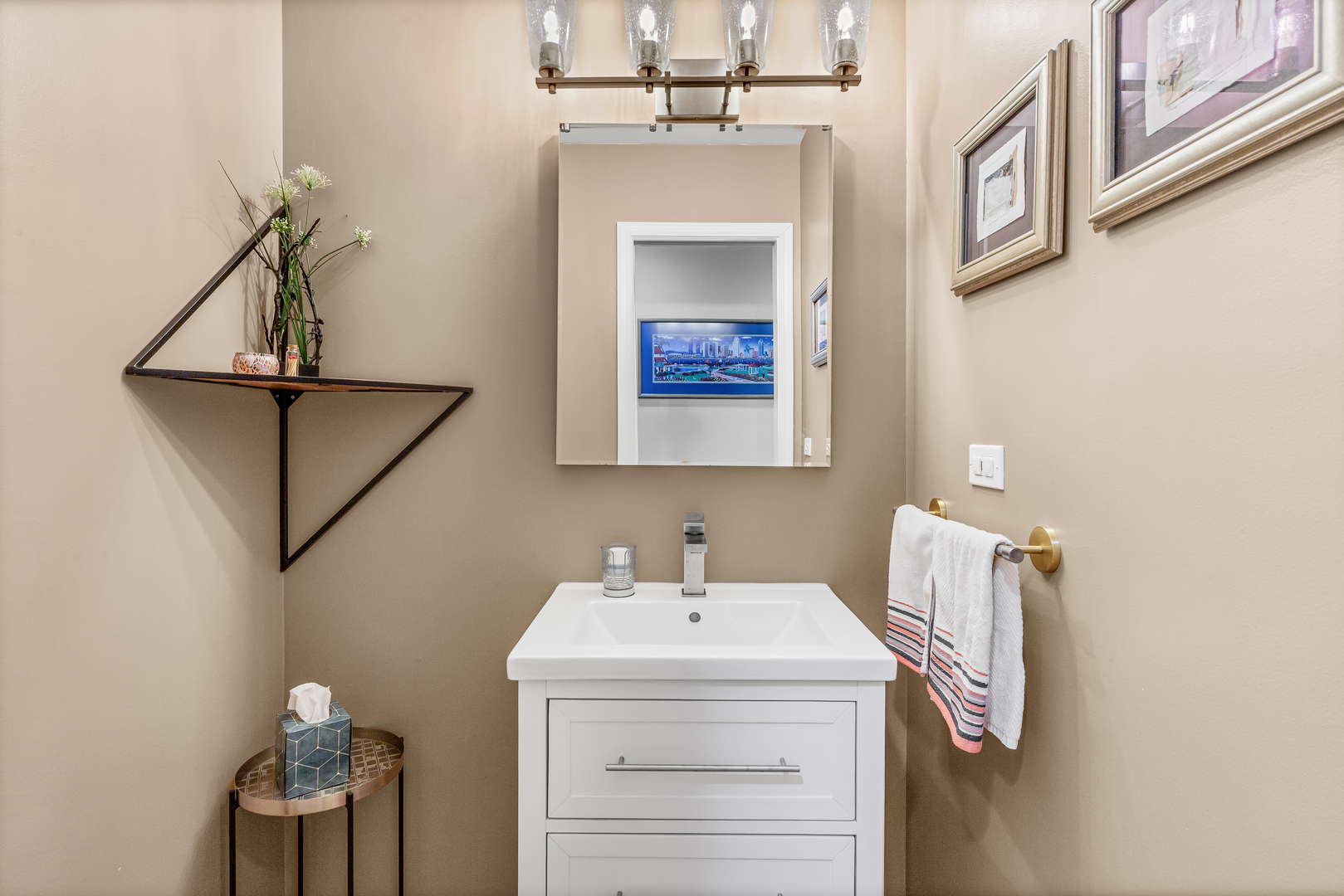 290 Cold Spring Road Barrington, IL 60010 - Photo 14 of 35 a bathroom with a sink and mirror
