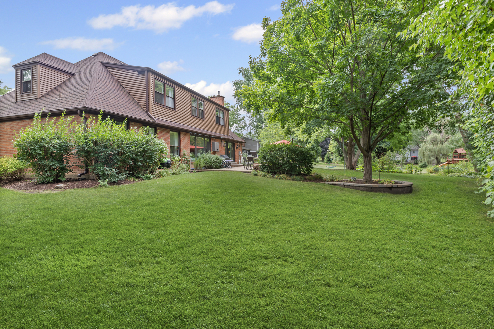 290 Cold Spring Road Barrington, IL 60010 - Photo 31 of 35 a front view of a house with a yard