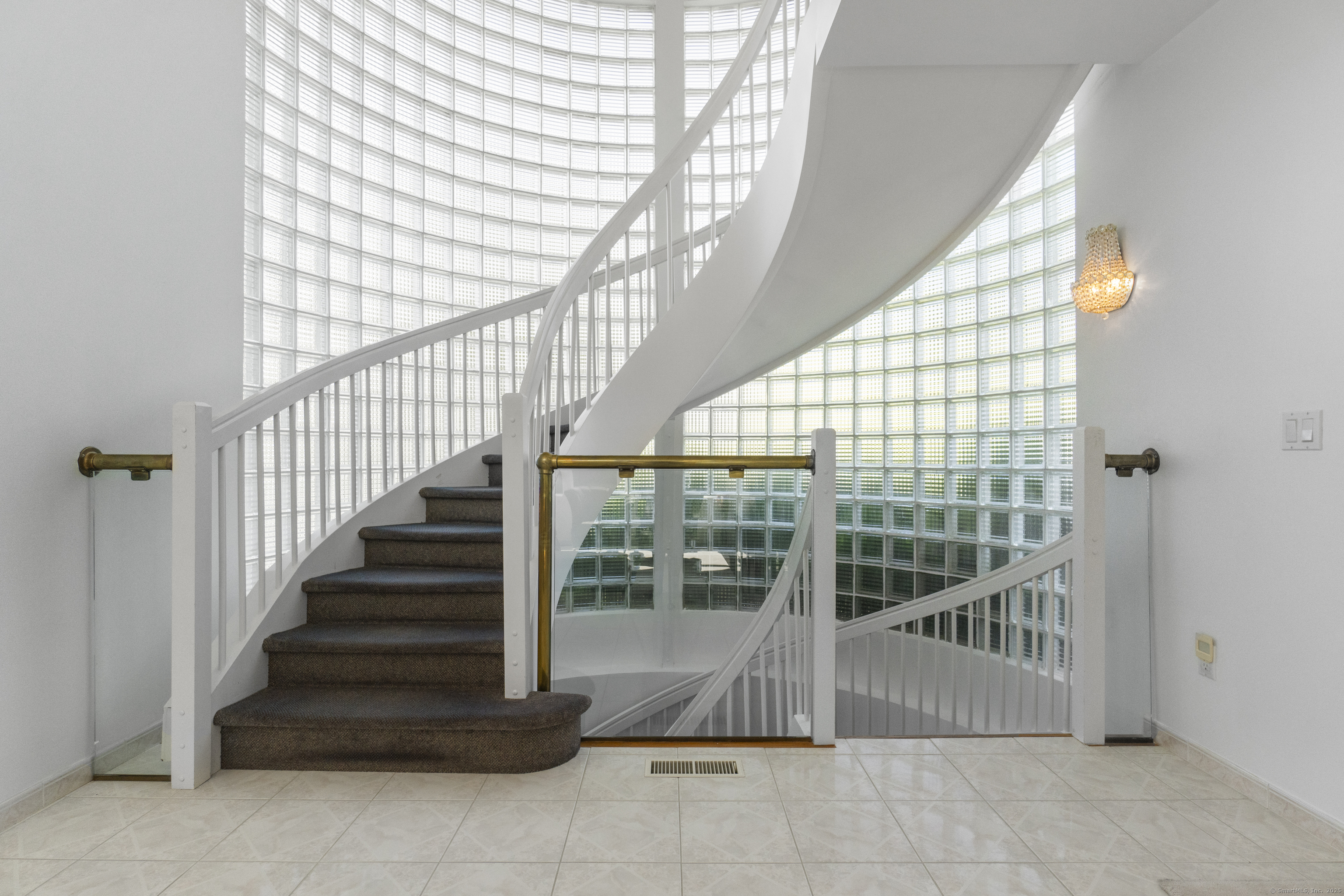 45 Brookview Court Groton, CT 06340 - Photo 4 of 38