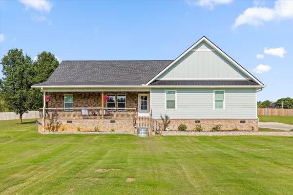 $385,000 | 104 Lexington Stop Drive, Rock Spring, GA 30739
