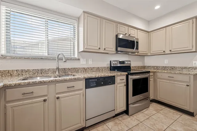 $2,200 | 22607 Fincastle Drive, Katy, TX 77450