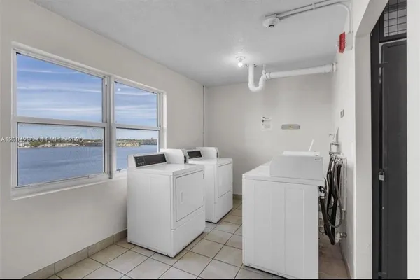 $2,500 | 1175 Northeast Miami Gardens Drive, Unit 202, Miami, FL 33179