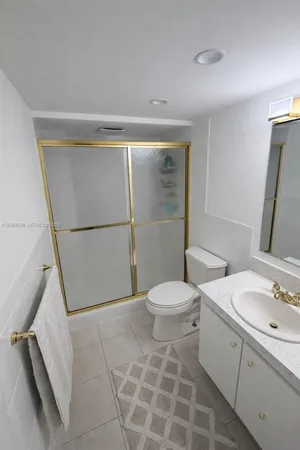 $2,500 | 1175 Northeast Miami Gardens Drive, Unit 202, Miami, FL 33179