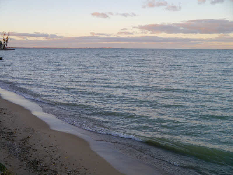 320 Killarney Beach Road Bay City, MI 48706 - Photo 11 of 31 Gallery Image 11