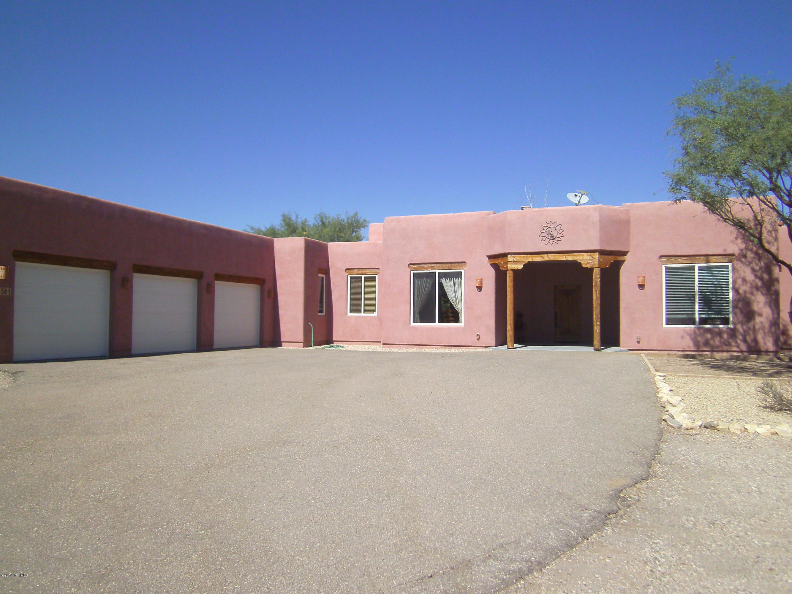 11561 East Tanque Verde Road Tucson, AZ 85749 - Photo 2 of 33