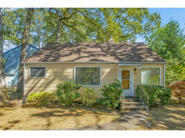 $295,000 | 328 North 15th Avenue, Cornelius, OR 97113