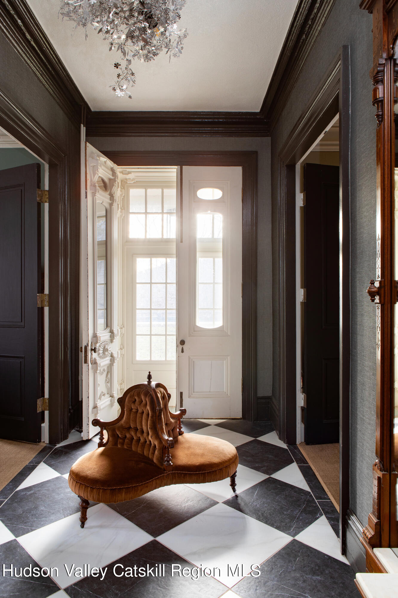 164 River Street Middleburgh, NY 12122 - Photo 9 of 48 a living room with furniture