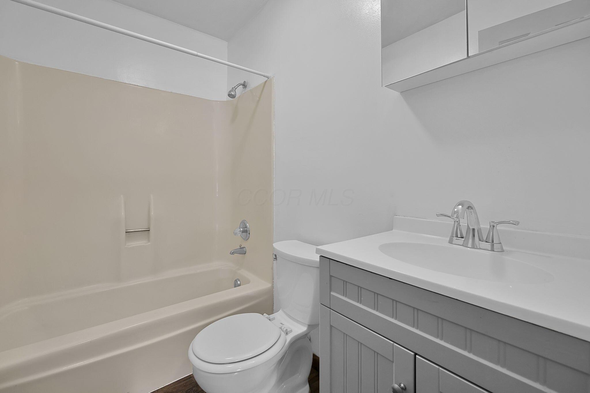 53 Neil Street, Unit 11 Delaware, OH 43015 - Photo 9 of 21 13-web-or-mls-53-neil-st