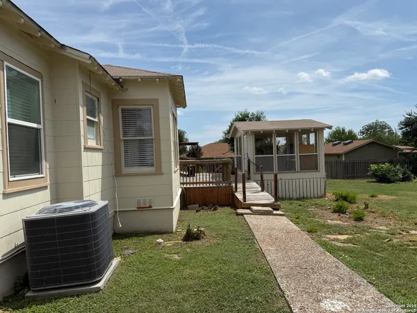 $2,000 | 1214 Sutton Drive, San Antonio, TX 78228