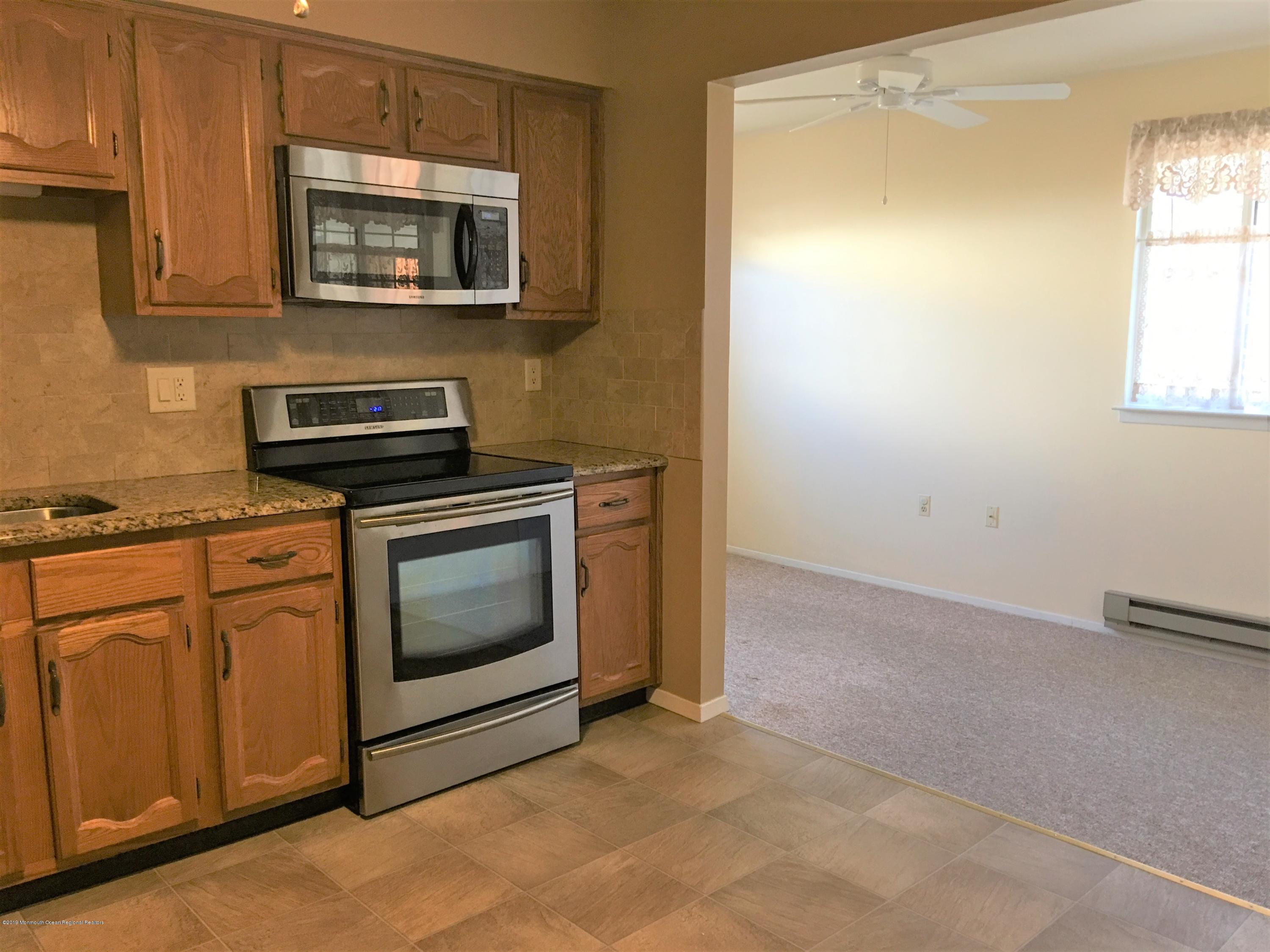 34 Berkshire Road, Unit 65 Whiting, NJ 08759 - Photo 11 of 16 kitchen 4