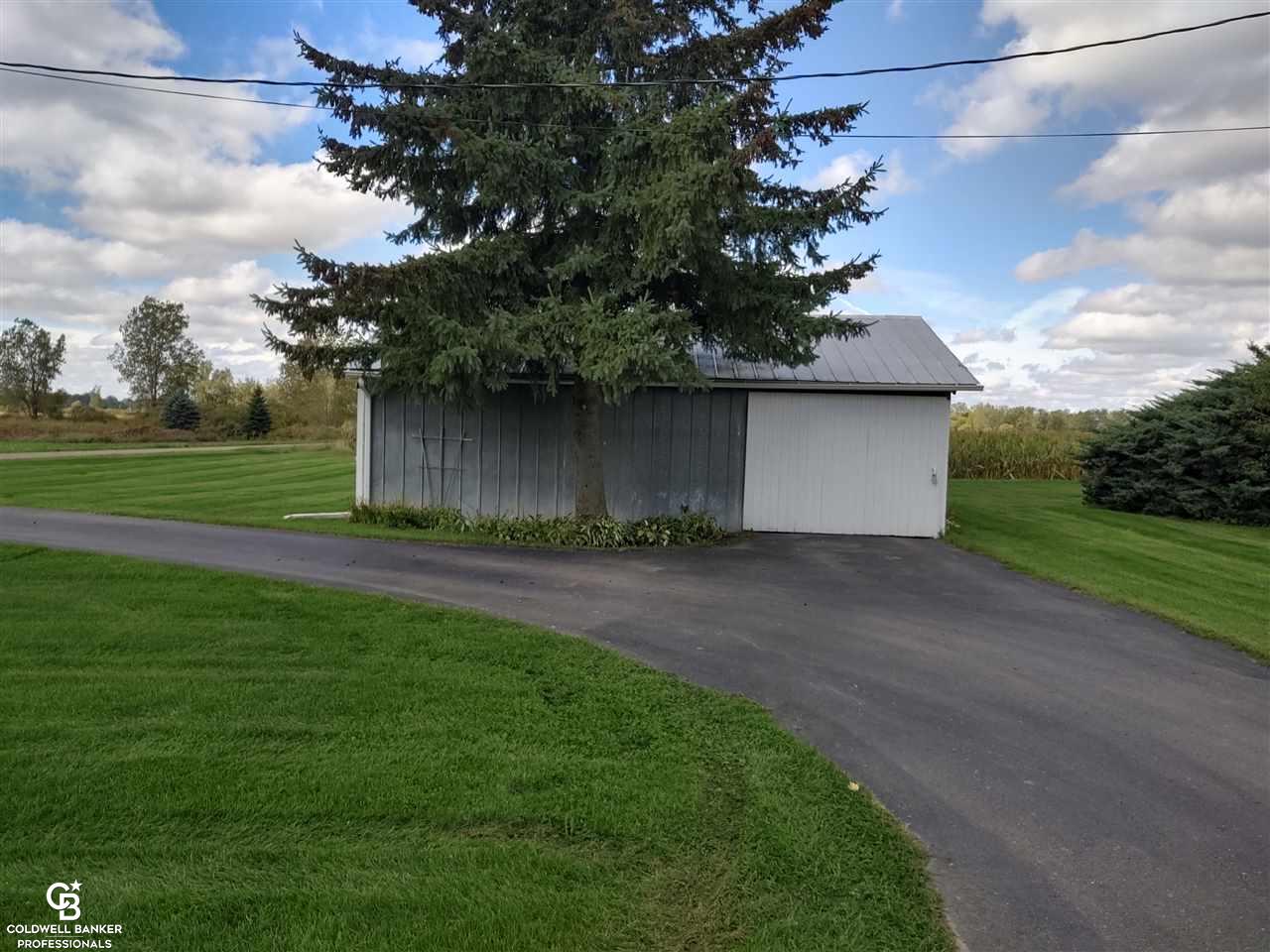 14780 Speaker Road Yale, MI 48097 - Photo 26 of 37