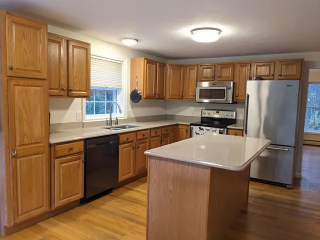 $850,000 | 155 Chase Road, South Hampton, NH 03827