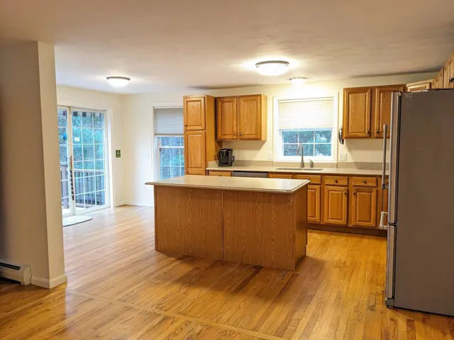 $850,000 | 155 Chase Road, South Hampton, NH 03827