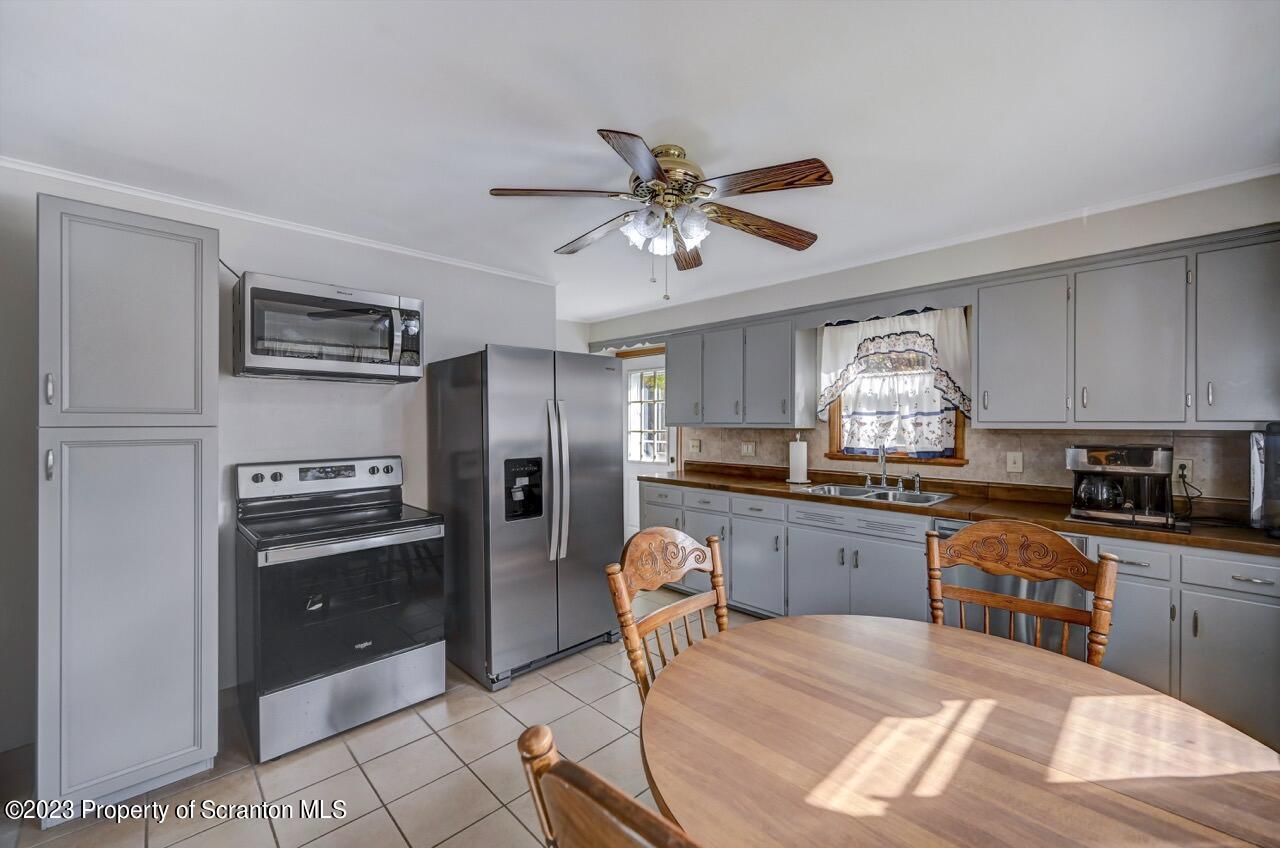 17 Spring Lane Moscow, PA 18444 - Photo 17 of 60 Gallery Image 17