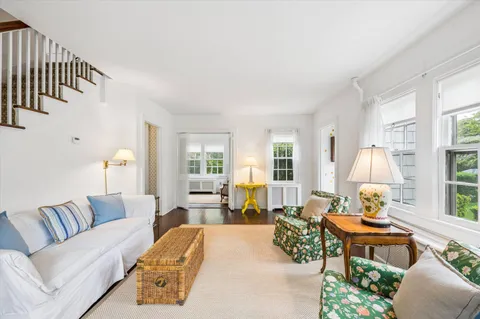 $2,150,000 | 1 Henry Street, Southampton, NY 11968