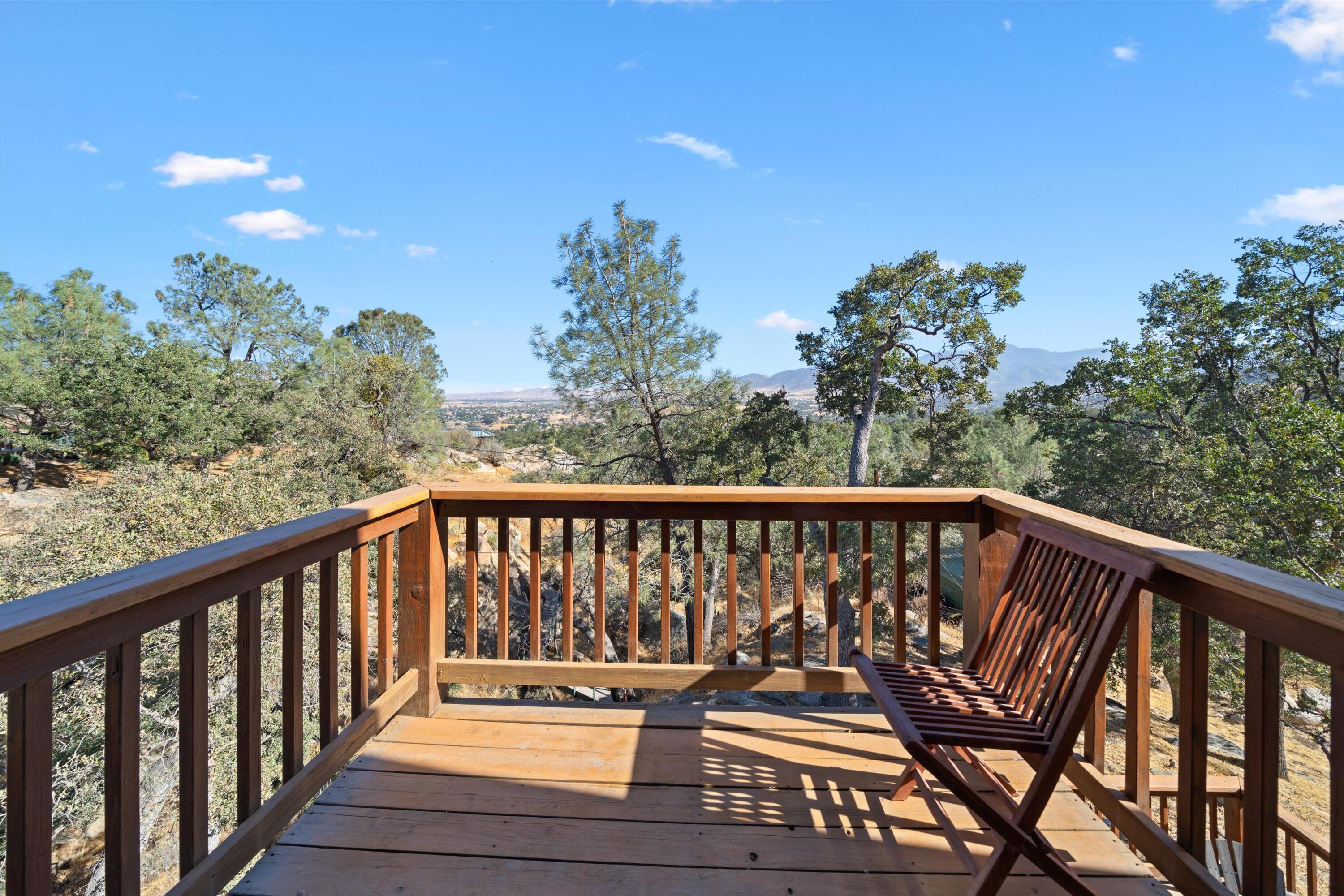 21605 Quail Springs Road Tehachapi, CA 93561 - Photo 23 of 35 a view of balcony with furniture