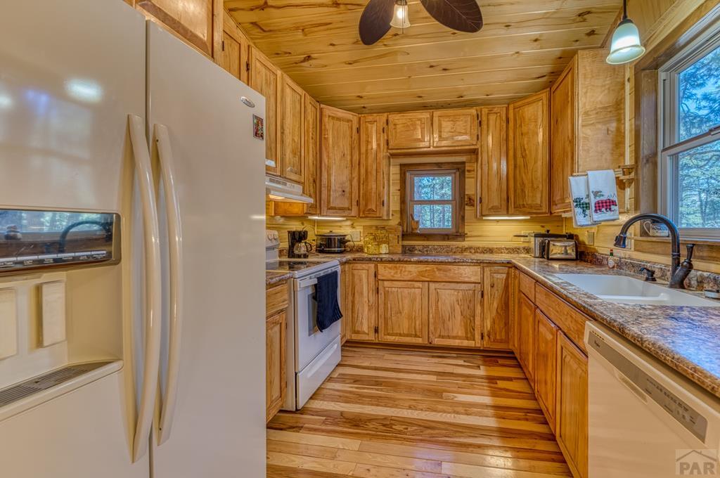 8281 Green Tower Lane Rye, CO 81069 - Photo 10 of 35
