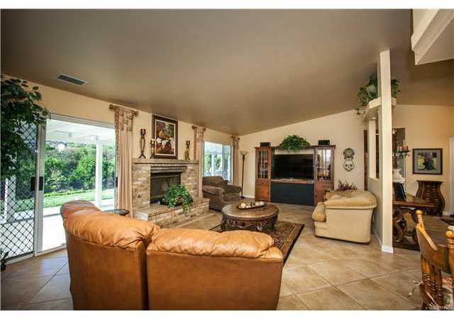 30921 Saddleback Road Valley Center, CA 92082 - Photo 5 of 24