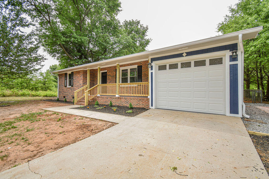 1909 Agnew Road Starr, SC 29684 - Photo 36 of 43