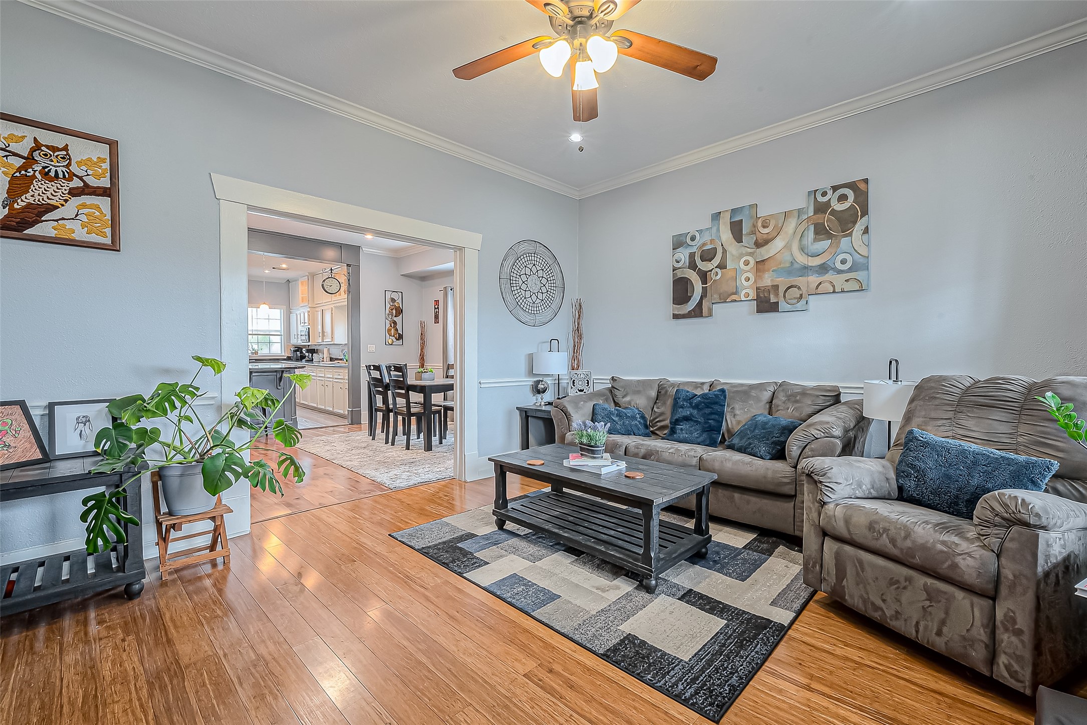 118 Jenkins Street Houston, TX 77003 - Photo 4 of 28 a living room with furniture and a wooden floor