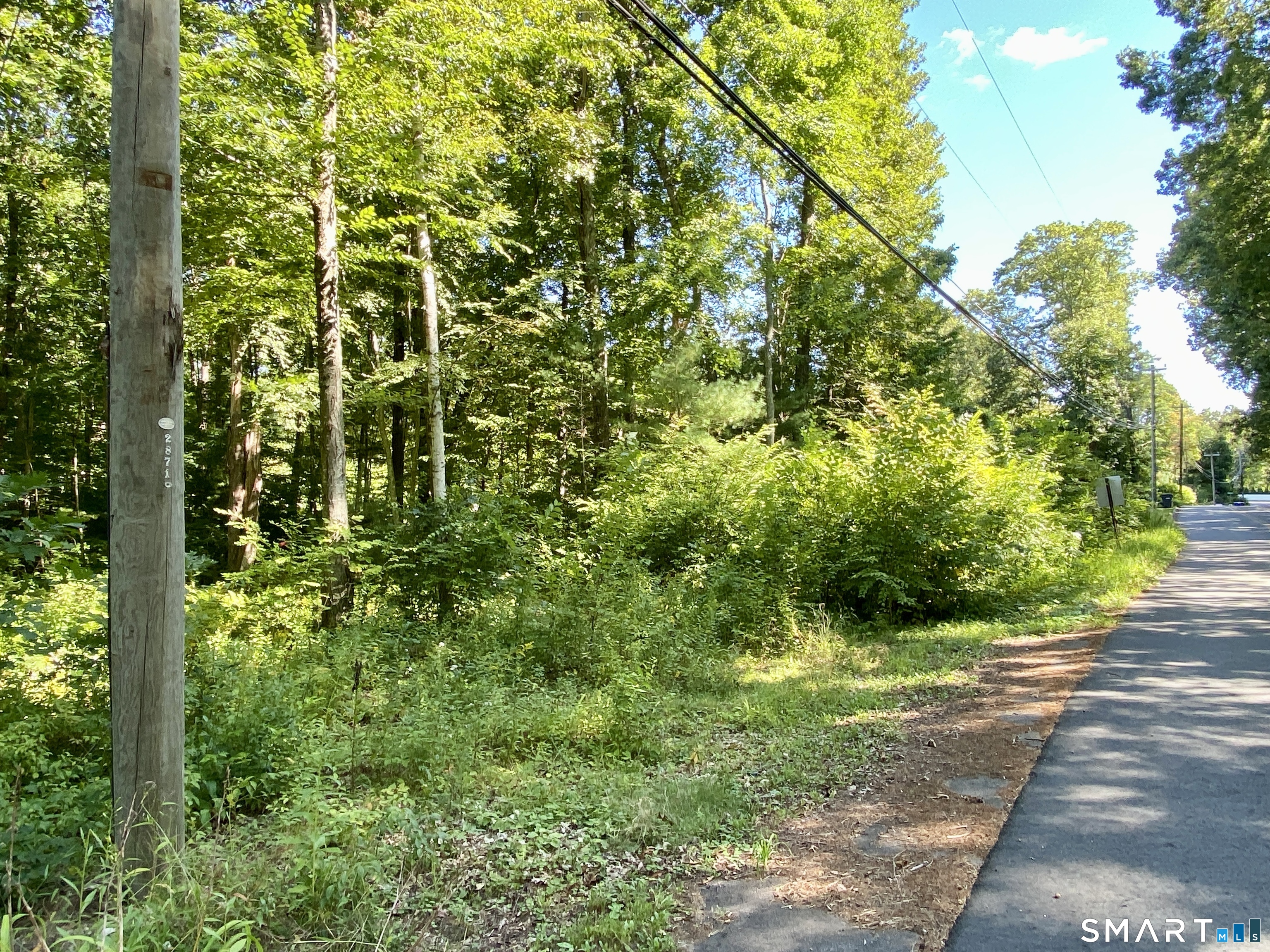 86 Seagraves Road Coventry, CT 06238 - Photo 1 of 6 Frontage on Seagraves Rd