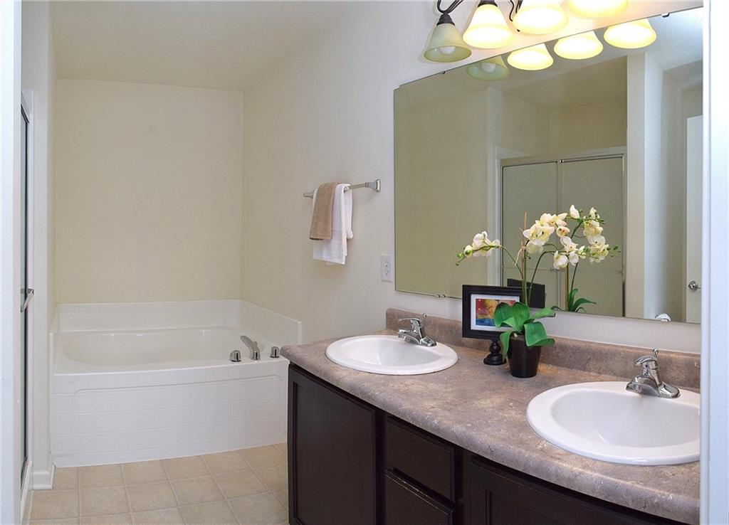 12405 Schoolhouse Road Fishers, IN 46037 - Photo 19 of 32 Gallery Image 19