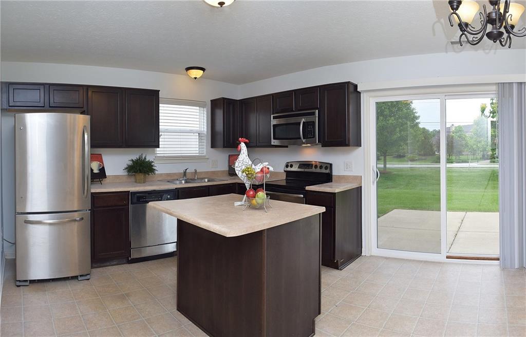 12405 Schoolhouse Road Fishers, IN 46037 - Photo 10 of 32 Gallery Image 10