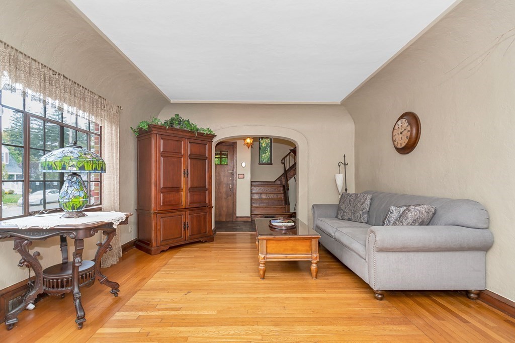 64 Florence Road Lowell, MA 01851 - Photo 5 of 42 Gallery Image 5