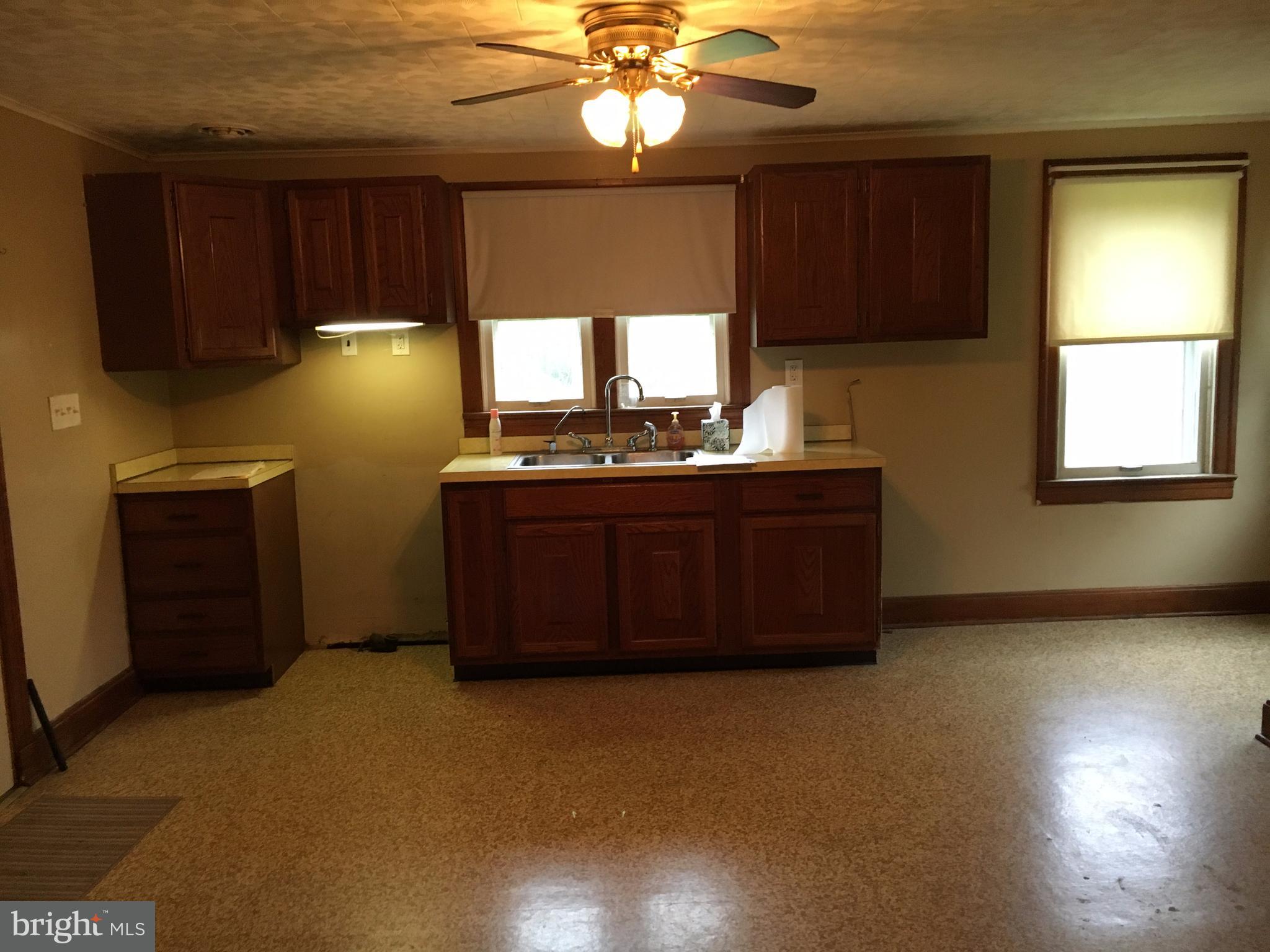 142 Raccoon Valley Road Millerstown, PA 17062 - Photo 9 of 27 Gallery Image 9